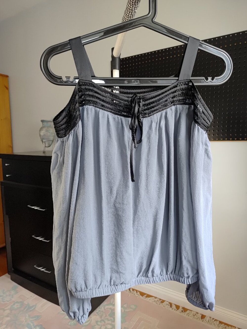 Guess by Marciano womens top size XS color grey